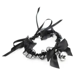 Collar con Lazo, Cascabel y Encaje