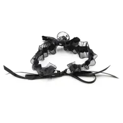 Collar con Lazo, Cascabel y Encaje