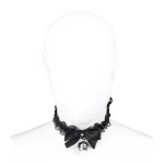 Collar con Lazo, Cascabel y Encaje