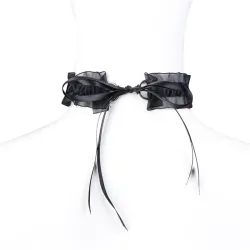 Collar con Lazo, Cascabel y Encaje