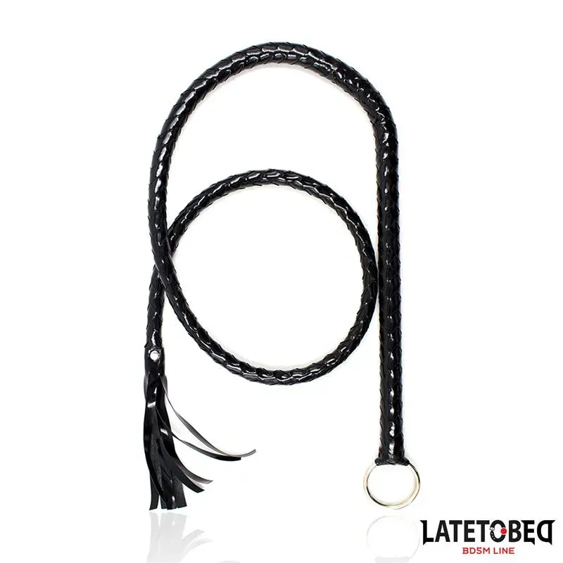 Látigo Negro Brillante 138cm – Fustas, Floggers y Palas