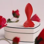 Plug Anal con Vibración Base de Rosa